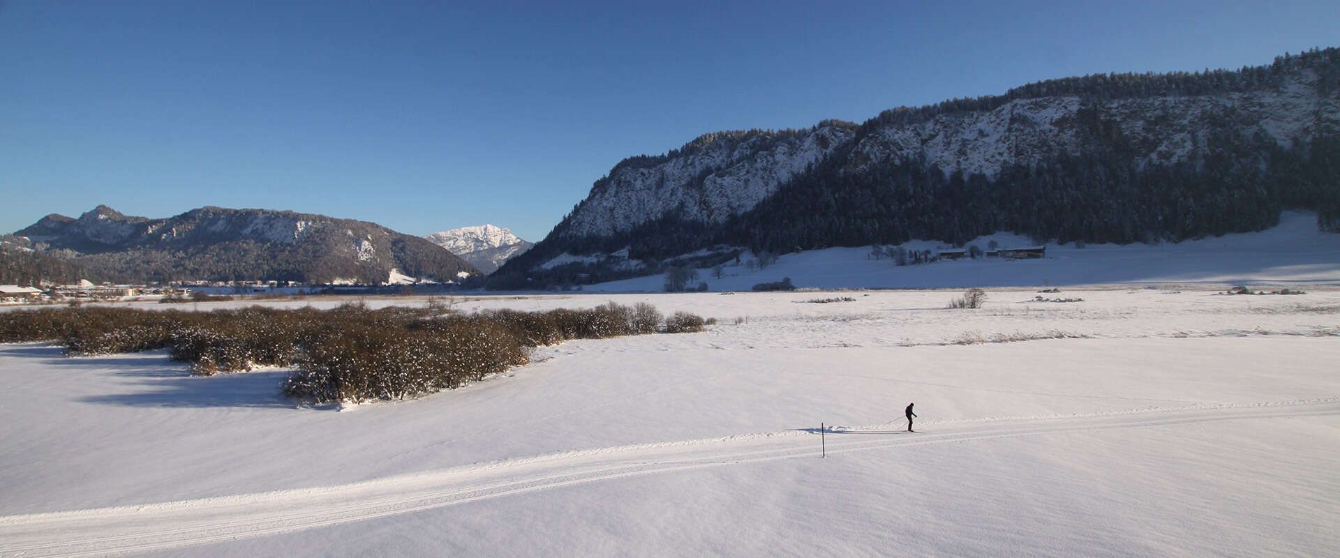 Cross-country ski trail leads past the Pfandlhof in Walchsee