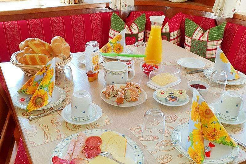 Delicious breakfast at the Pfandlhof